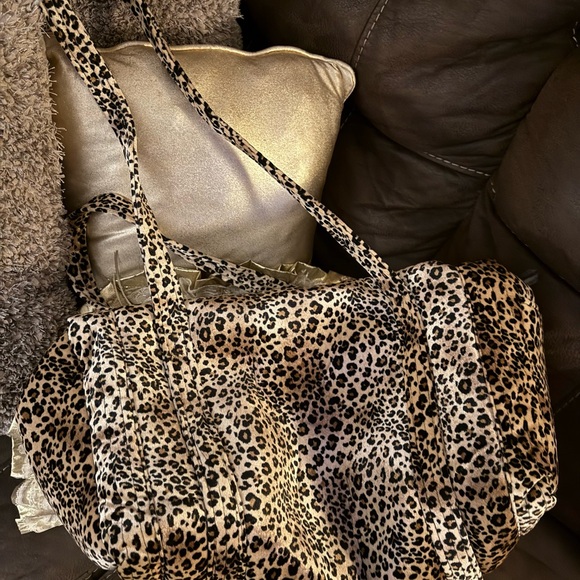 Leopard Print Women's Tote Bag - Picture 4 of 5